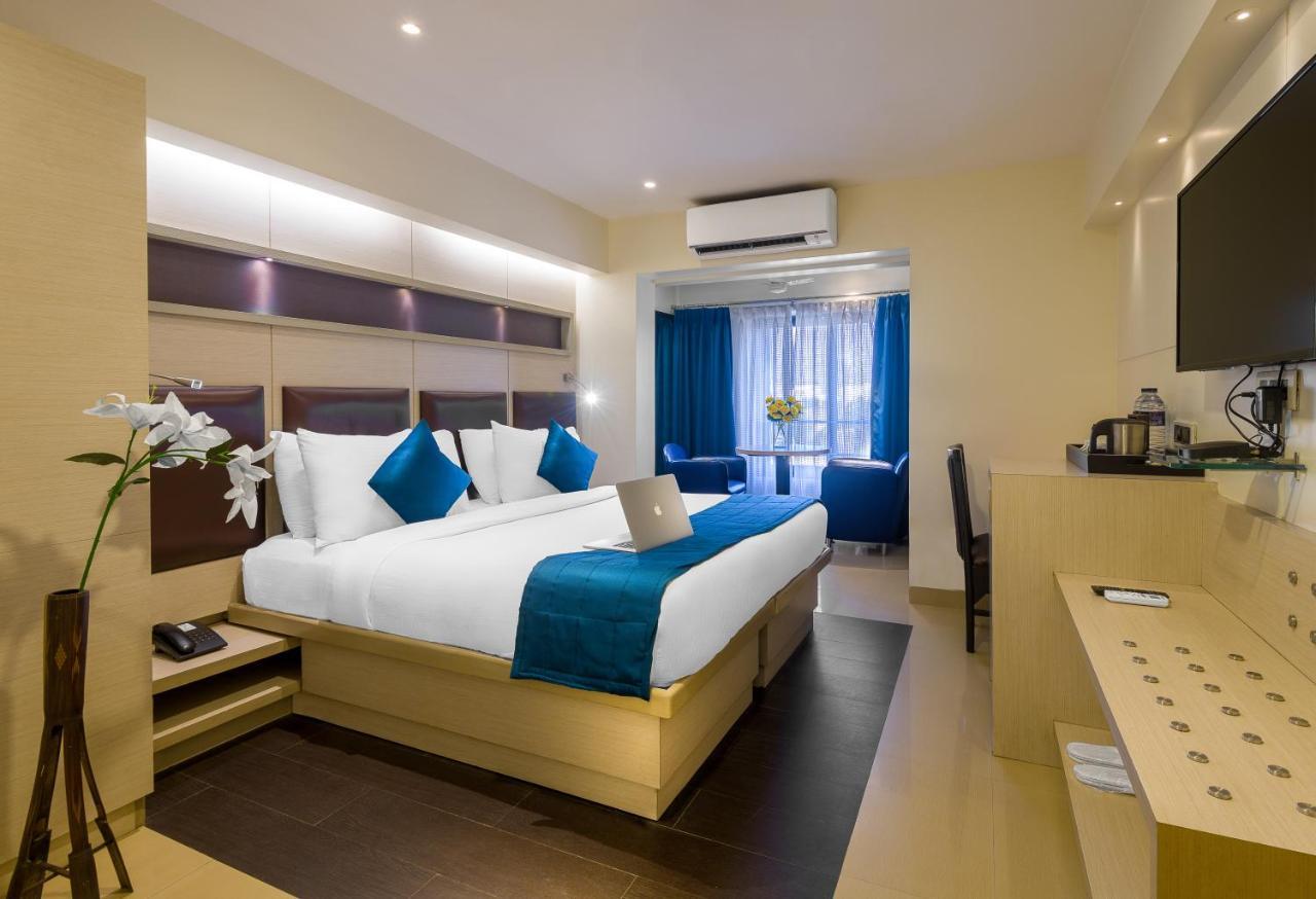 โฮเทล โอเรียนทัล เอสเตอร์ Hotel มุมไบ ภายนอก รูปภาพ