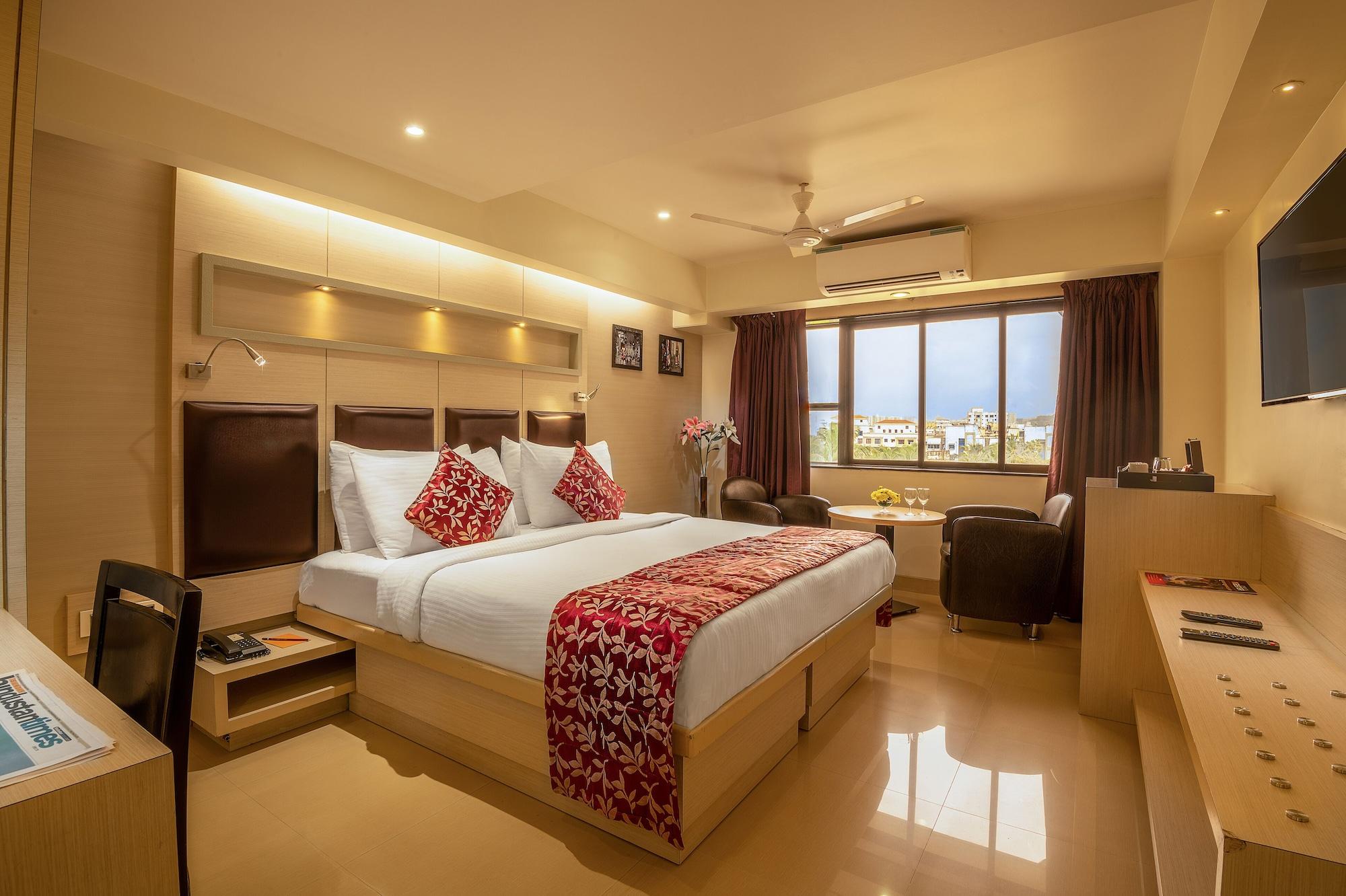 โฮเทล โอเรียนทัล เอสเตอร์ Hotel มุมไบ ภายนอก รูปภาพ